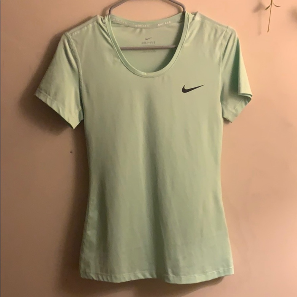 Nike Dry-Fit M Soft Green T-Shirt